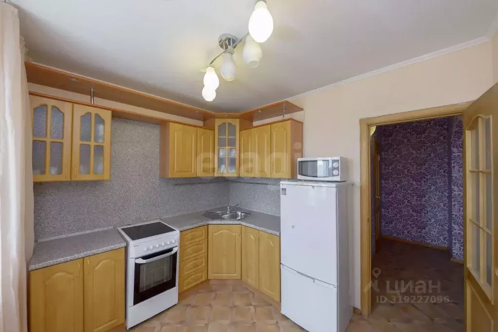 1-к кв. Тюменская область, Тюмень ул. 30 лет Победы, 148к2 (37.0 м) - Фото 0