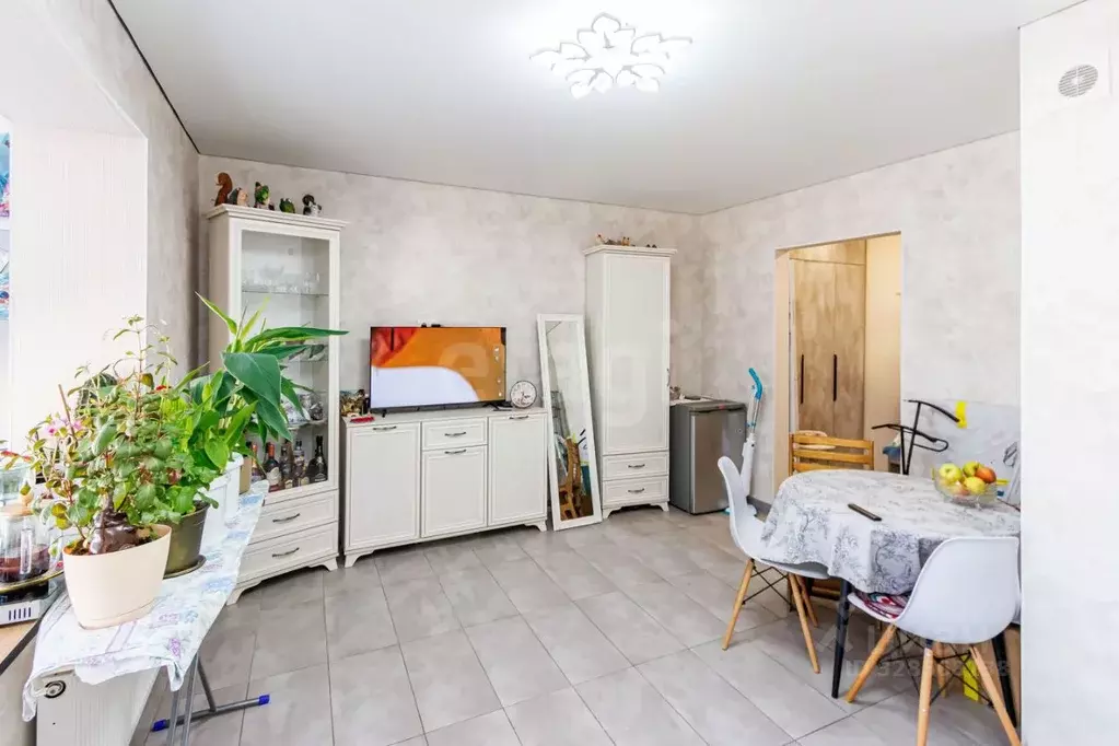 Студия Тюменская область, Тюмень ул. Новоселов, 115 (24.1 м) - Фото 1