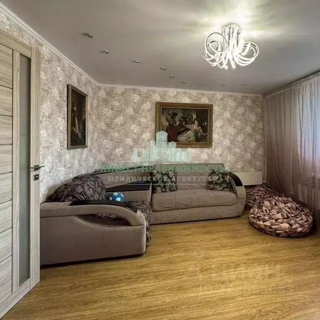 3-к кв. Брянская область, Брянск ул. Камозина, 43 (70.0 м) - Фото 1