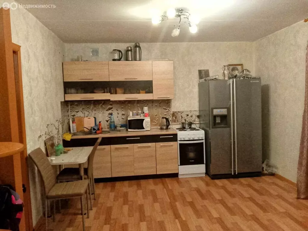 Квартира-студия: Курган, улица Калинина, 20к1 (32 м) - Фото 1