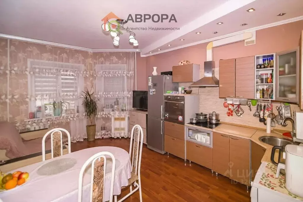 2-к кв. Ханты-Мансийский АО, Сургут Комсомольский просп., 21 (54.9 м) - Фото 1