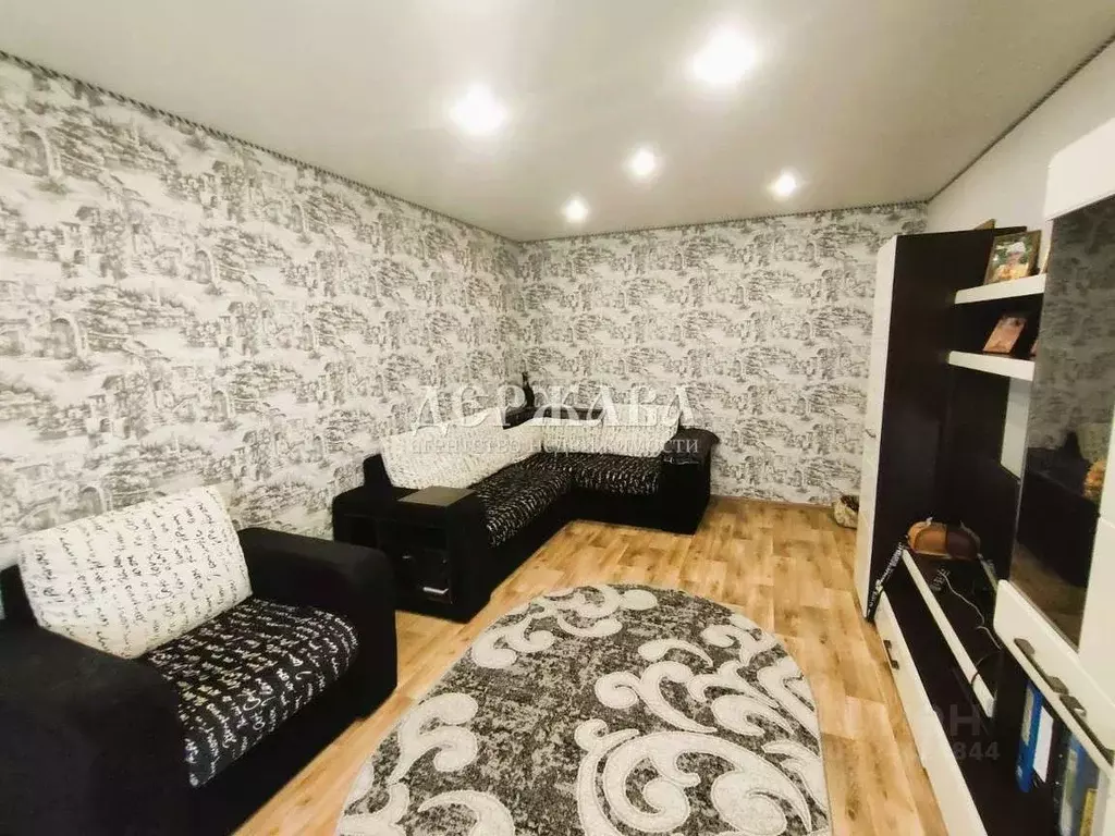 2-к кв. Белгородская область, Старый Оскол Королева мкр, 12 (52.6 м) - Фото 1