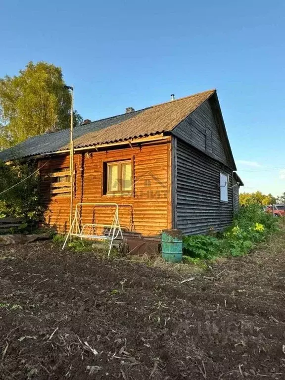 Дом в Новгородская область, Маловишерский район, Бургинское с/пос, д. ... - Фото 1
