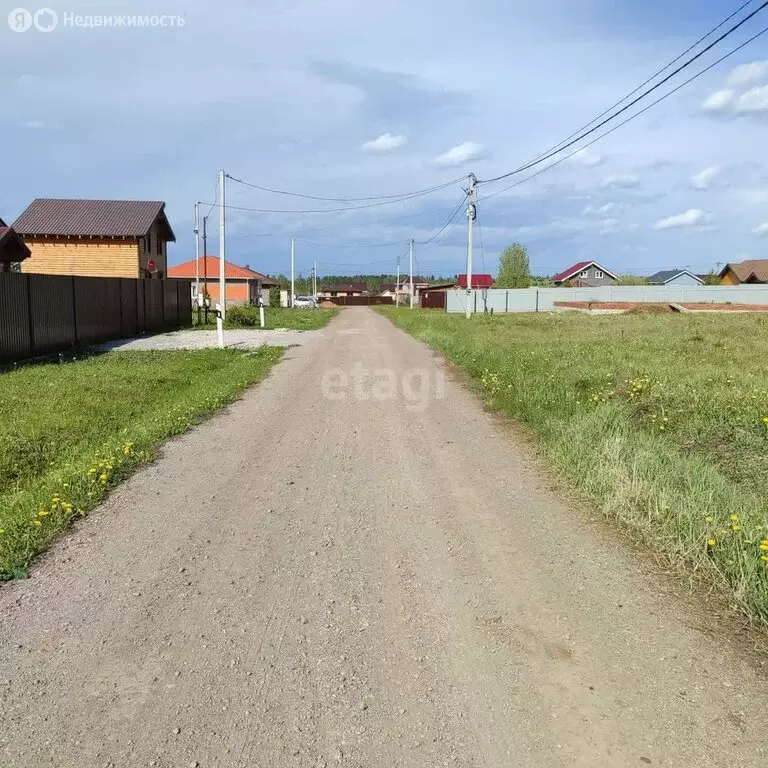 Участок в Завьяловский район, деревня Сизево, Радужная улица (8 м) - Фото 1