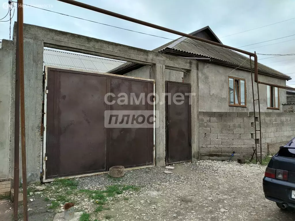 Дом в Хасавюрт, посёлок Юбилейный, улица Королёва, 4 (150 м) - Фото 0