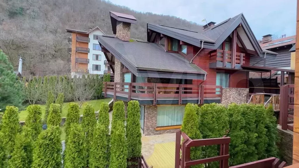Коттедж 240 м на участке 10 сот. - Фото 0