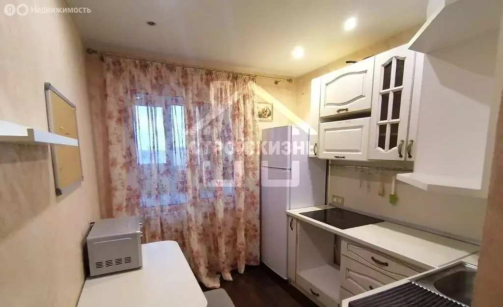 2-комнатная квартира: Екатеринбург, улица Серова, 37 (47.8 м) - Фото 1