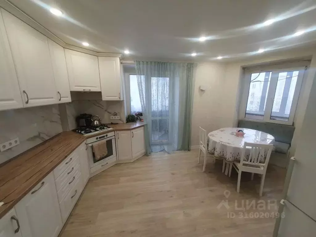 3-к кв. Владимирская область, Владимир ул. Мира, 4б (90.0 м) - Фото 0