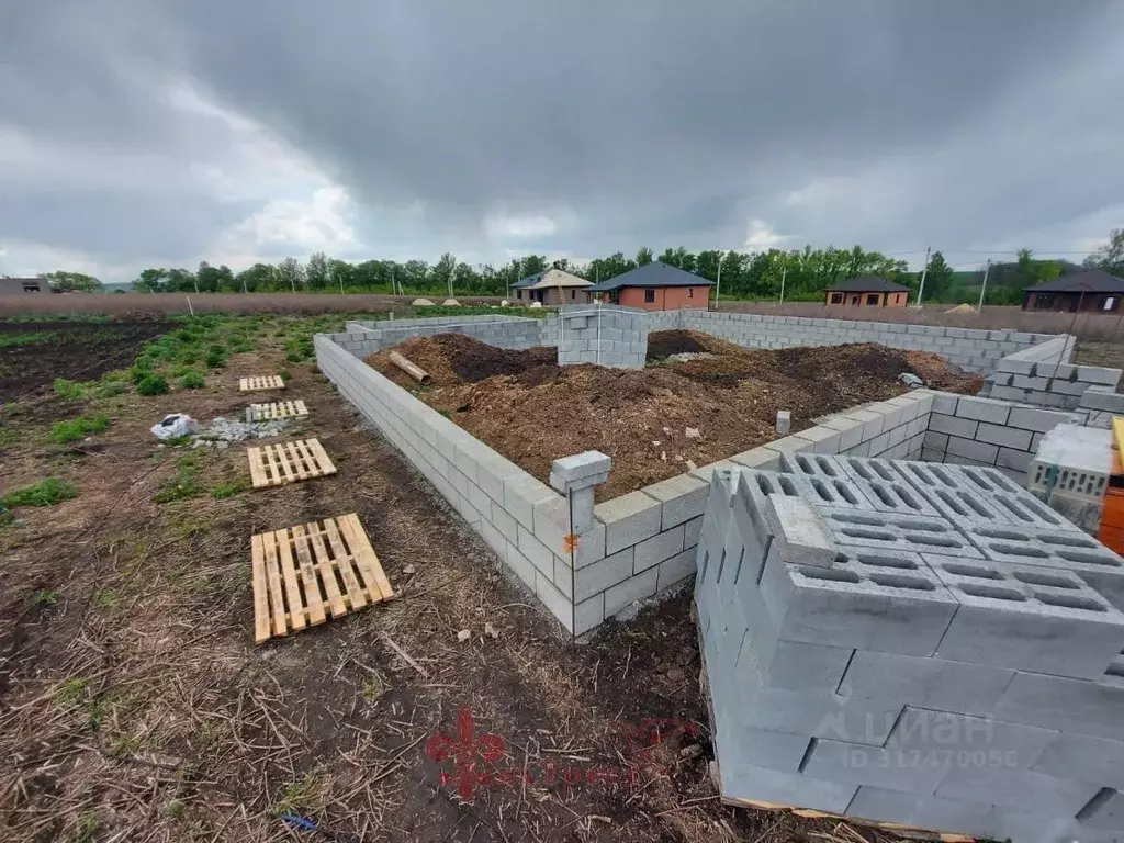 Дом в Белгородская область, Строитель Яковлевский городской округ, ... - Фото 1
