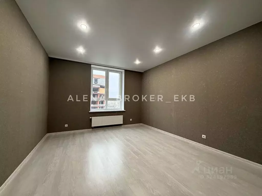 2-к кв. Свердловская область, Екатеринбург ул. Щорса, 53 (80.0 м) - Фото 1