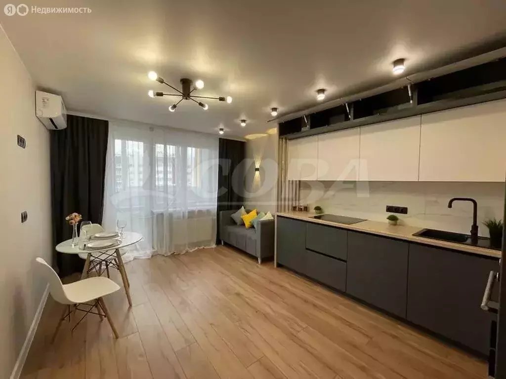 2-комнатная квартира: Тюмень, улица Павла Шарова, 23А (67 м) - Фото 1