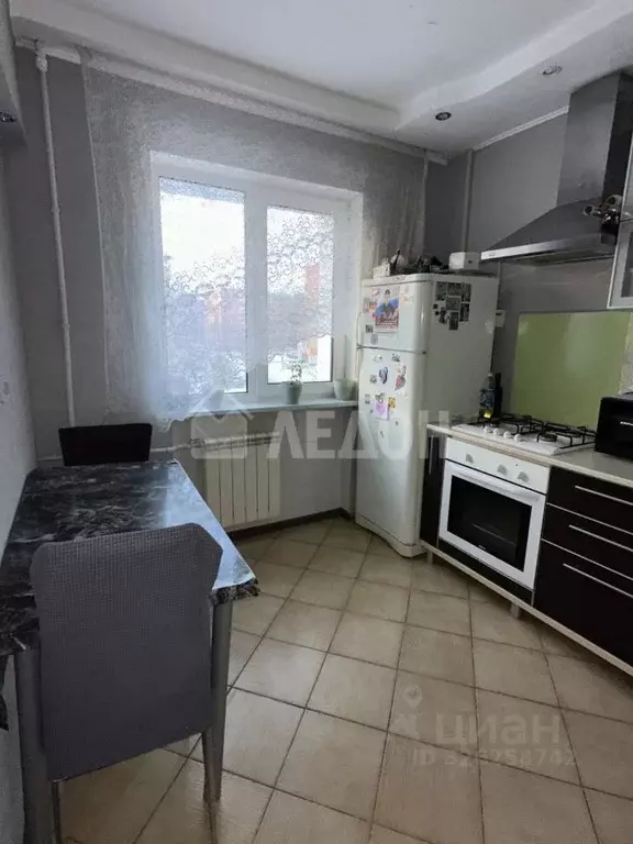 2-к кв. Омская область, Омск просп. Мира, 24 (45.3 м) - Фото 1