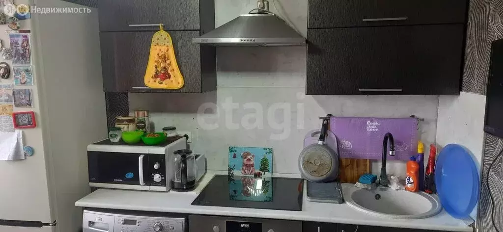 3-комнатная квартира: Курган, улица Белинского, 20 (64 м) - Фото 1