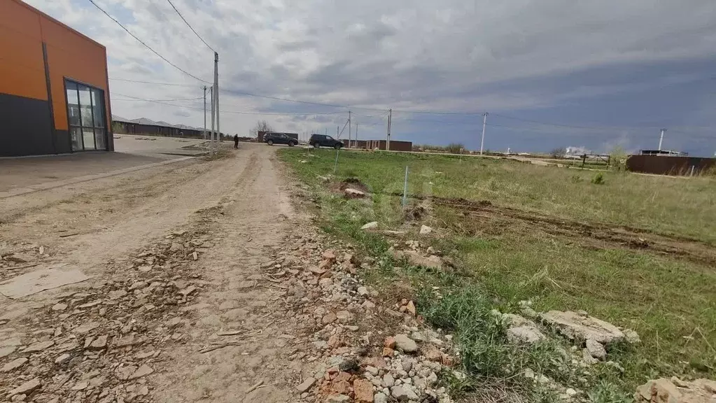 Участок в Саратовская область, Энгельсский район, Красноярское ... - Фото 0