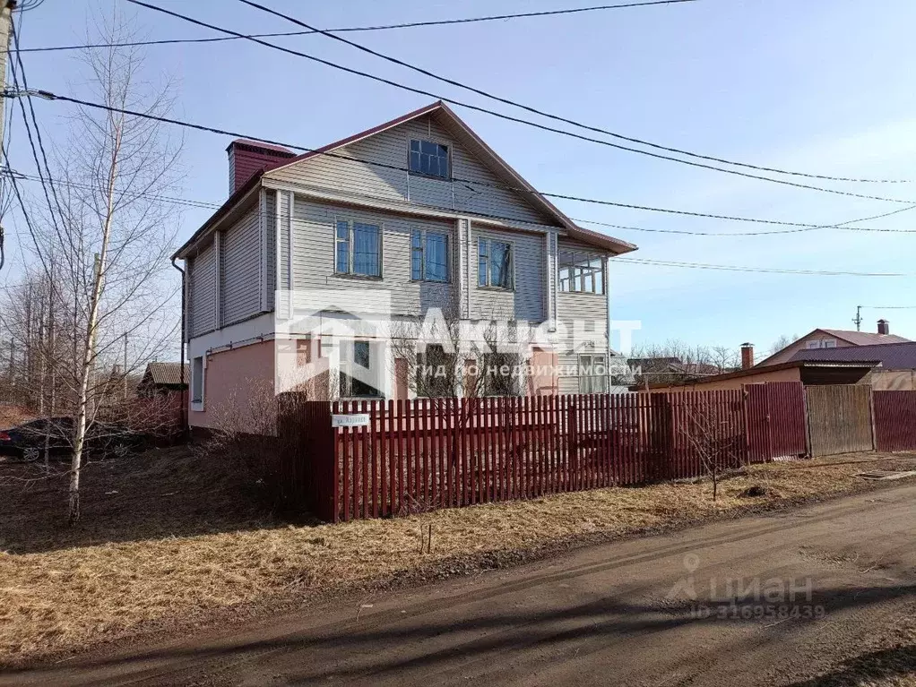 Дом в Ивановская область, Иваново ул. Харинка, 1 (150 м) - Фото 0