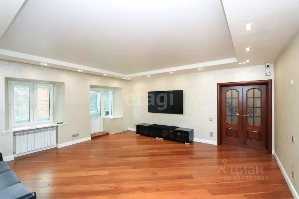 3-к кв. Иркутская область, Иркутск ул. Красноказачья, 114 (140.0 м) - Фото 1