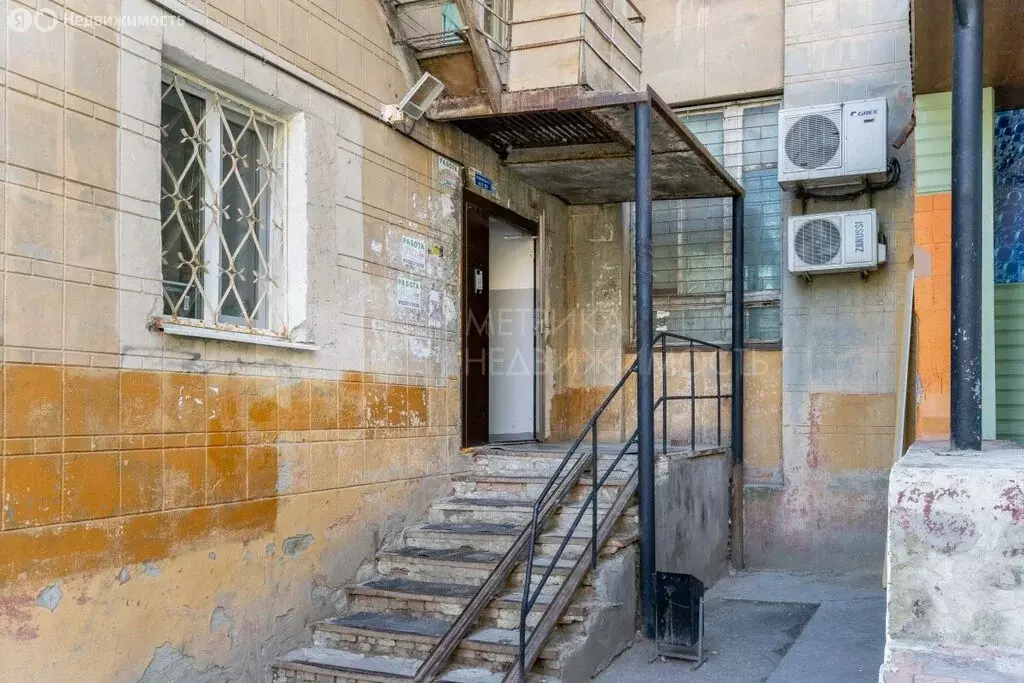 Квартира-студия: Тюмень, улица Республики, 220 (18 м) - Фото 1