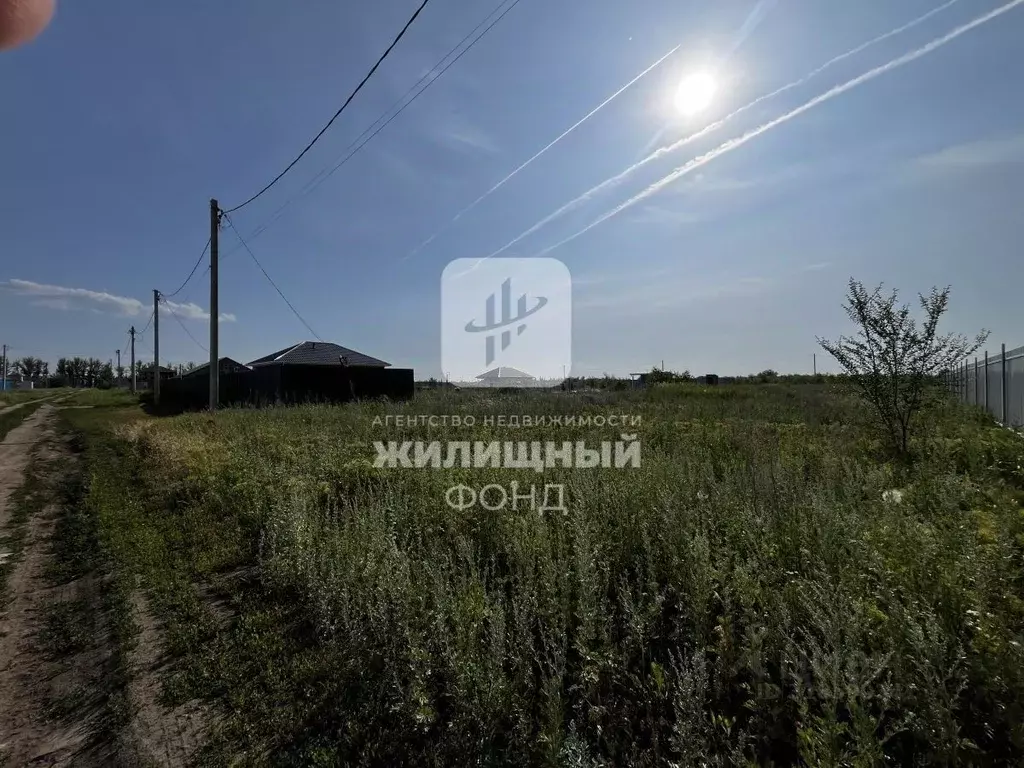 Участок в Саратовская область, Энгельсский район, пос. Новопушкинское ... - Фото 1