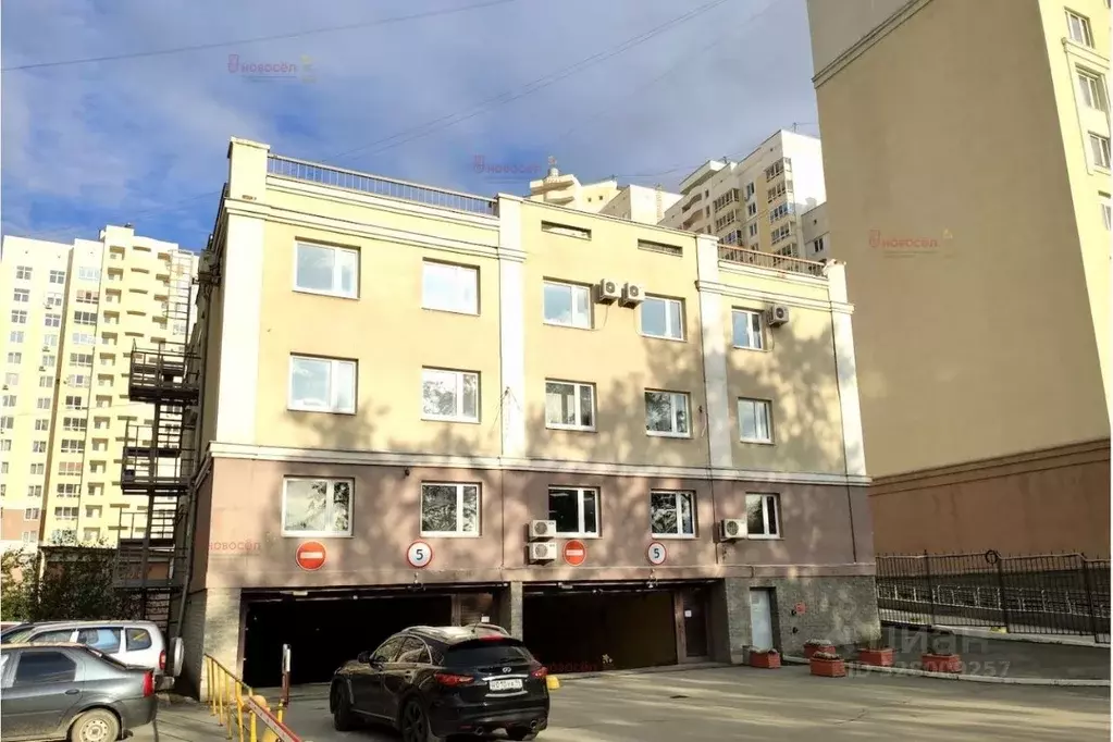 Офис в Свердловская область, Екатеринбург ул. 8 Марта, 194Б (305 м) - Фото 1