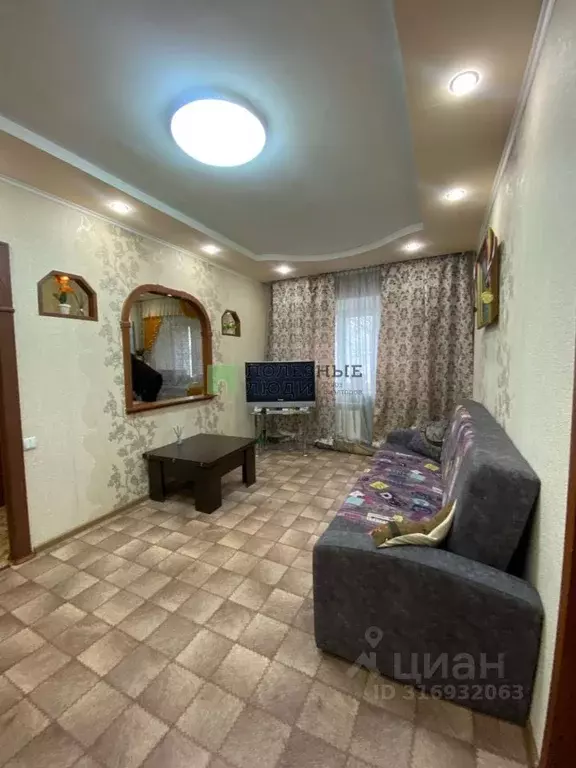 2-к кв. Красноярский край, Березовка пгт ул. Строителей, 6 (45.4 м) - Фото 0
