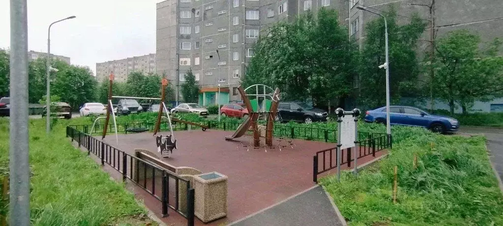 2-к кв. Мурманская область, Мурманск ул. Полины Осипенко, 10 (47.6 м) - Фото 0