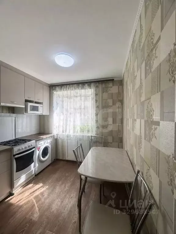 3-к кв. Свердловская область, Кушва ул. Гвардейцев, 22 (58.6 м) - Фото 1