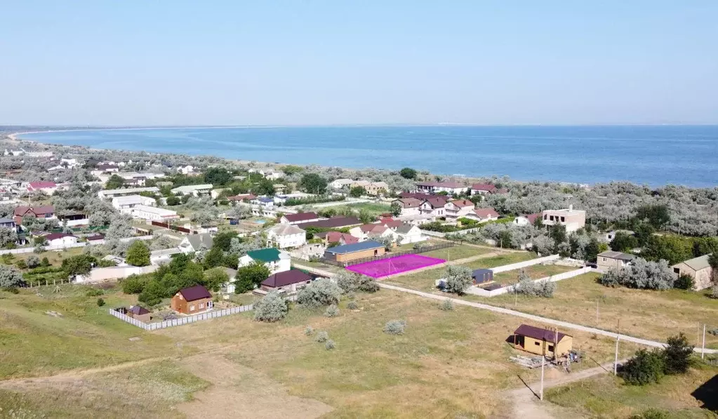 Участок в Крым, Ленинский район, Белинское с/пос, с. Новоотрадное ул. ... - Фото 1