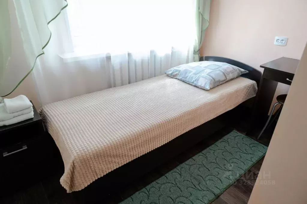 Комната Камчатский край, Елизово ул. Ленина, 32 (10.0 м) - Фото 1