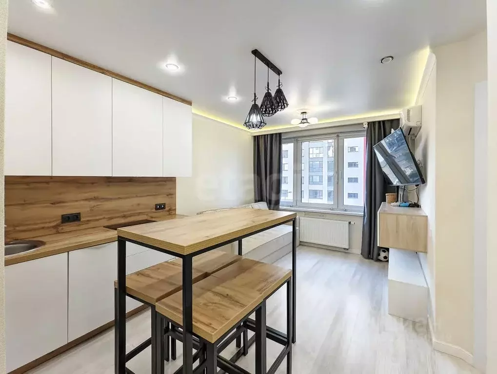 1-к кв. Тюменская область, Тюмень проезд Тихий, 6 (42.0 м) - Фото 1