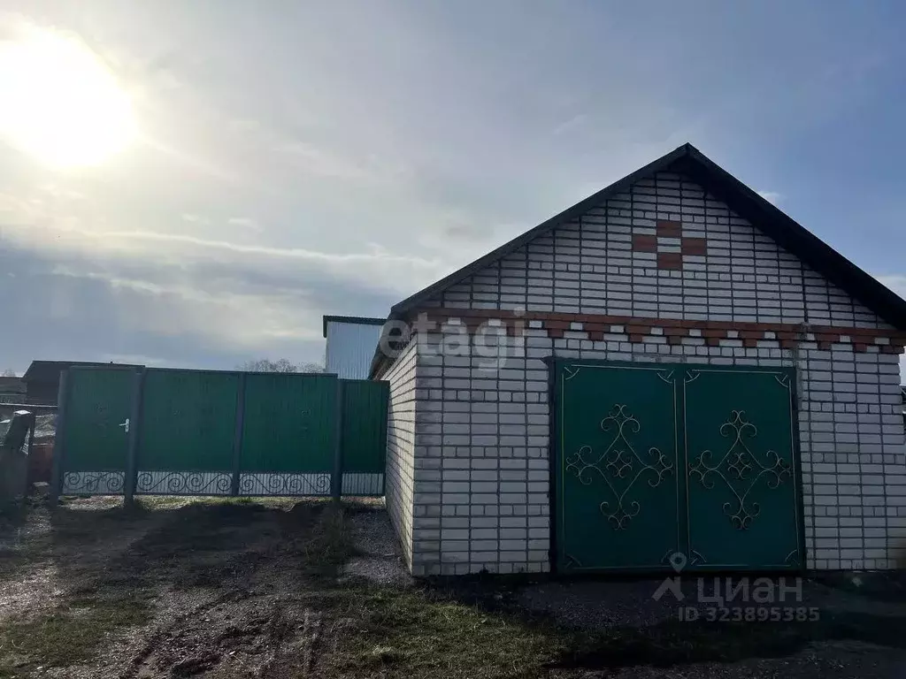Участок в Башкортостан, Гафурийский район, с. Белое Озеро ул. Ленина ... - Фото 1