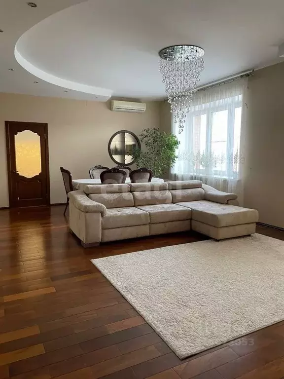 4-к кв. Красноярский край, Красноярск ул. Менжинского, 10д (146.3 м) - Фото 0