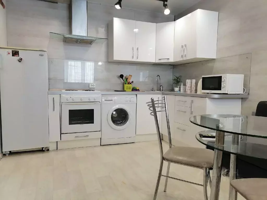 Студия Кировская область, Киров ул. Ивана Попова, 64 (28.0 м) - Фото 1