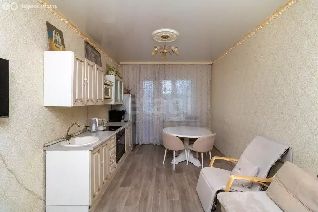 3-комнатная квартира: Тюмень, улица Жуковского, 80 (60.2 м) - Фото 1