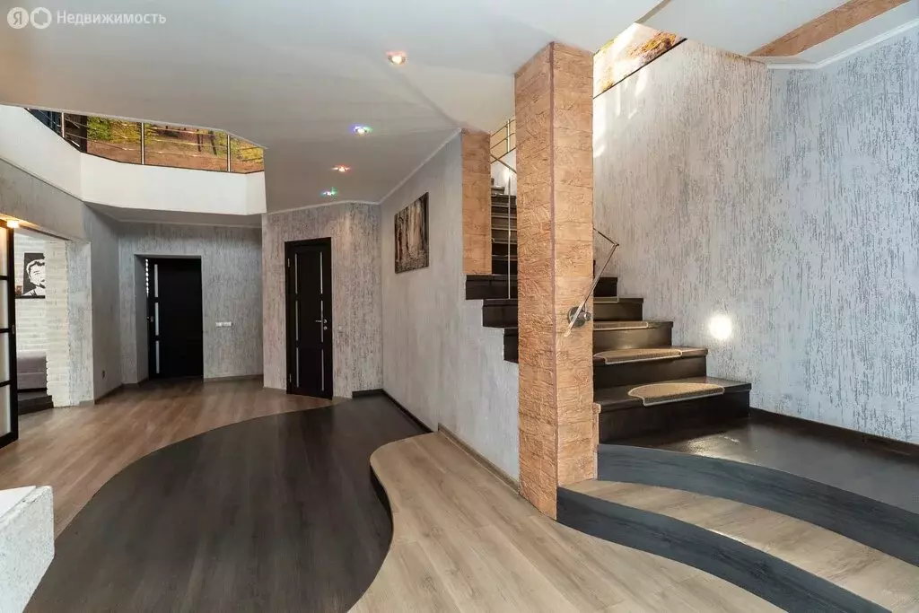 Дом в село Толмачёво, Рябиновая улица, 1А (463 м) - Фото 1