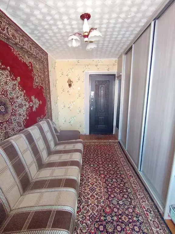 Комната Омская область, Омск ул. Берко Цемента, 8 (10.5 м) - Фото 1