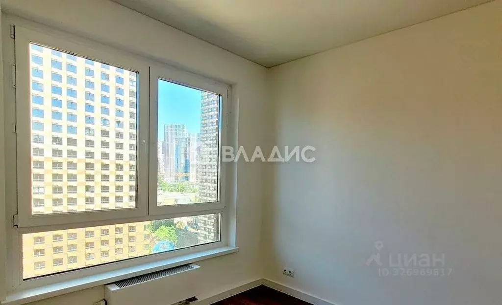 3-к кв. Москва Очаковское ш., 5к1 (82.2 м) - Фото 1