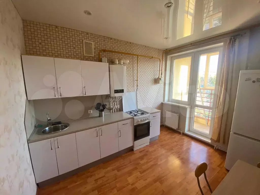 1-к. квартира, 40 м, 1/3 эт. - Фото 0