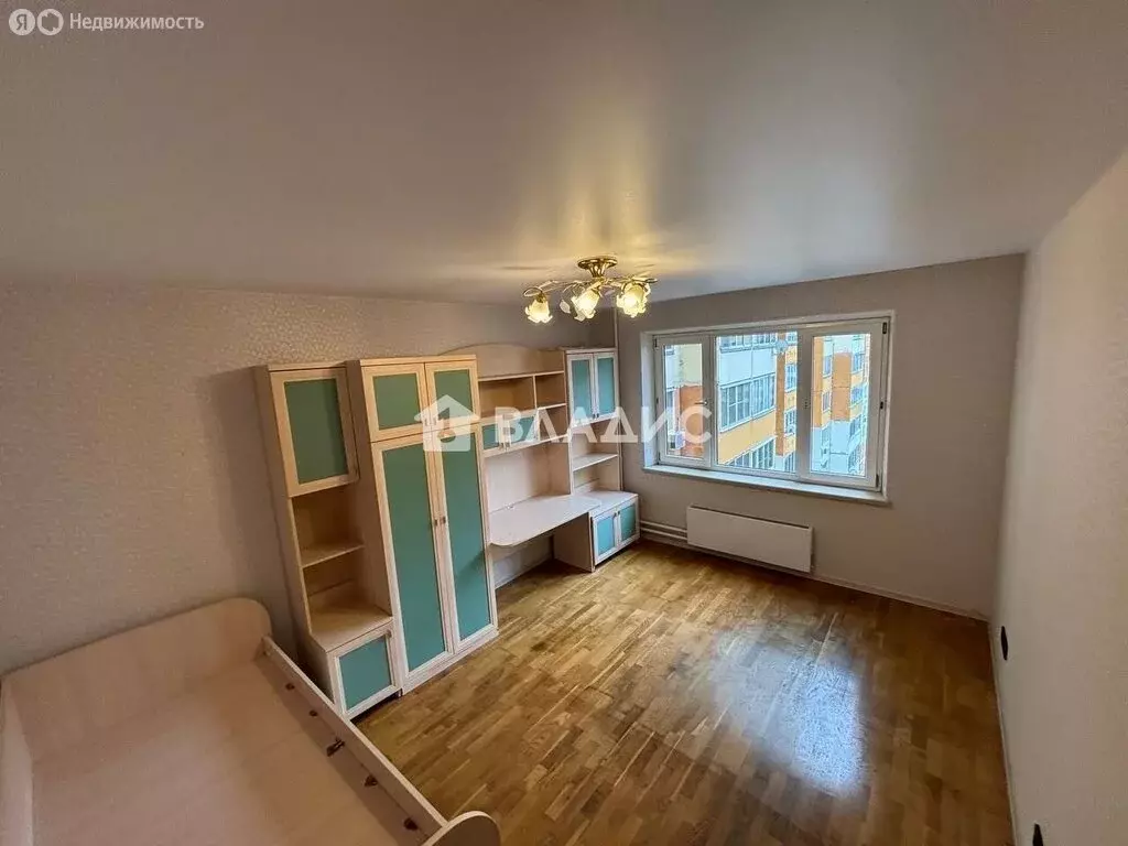 3-комнатная квартира: посёлок городского типа ВНИИССОК, улица Дружбы, ... - Фото 1