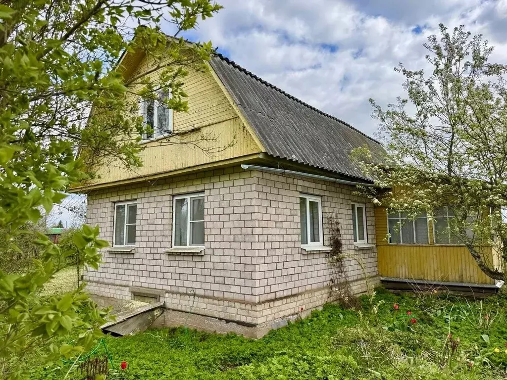 Дом в Ленинградская область, Лужский район, Скребловское с/пос, д. ... - Фото 1