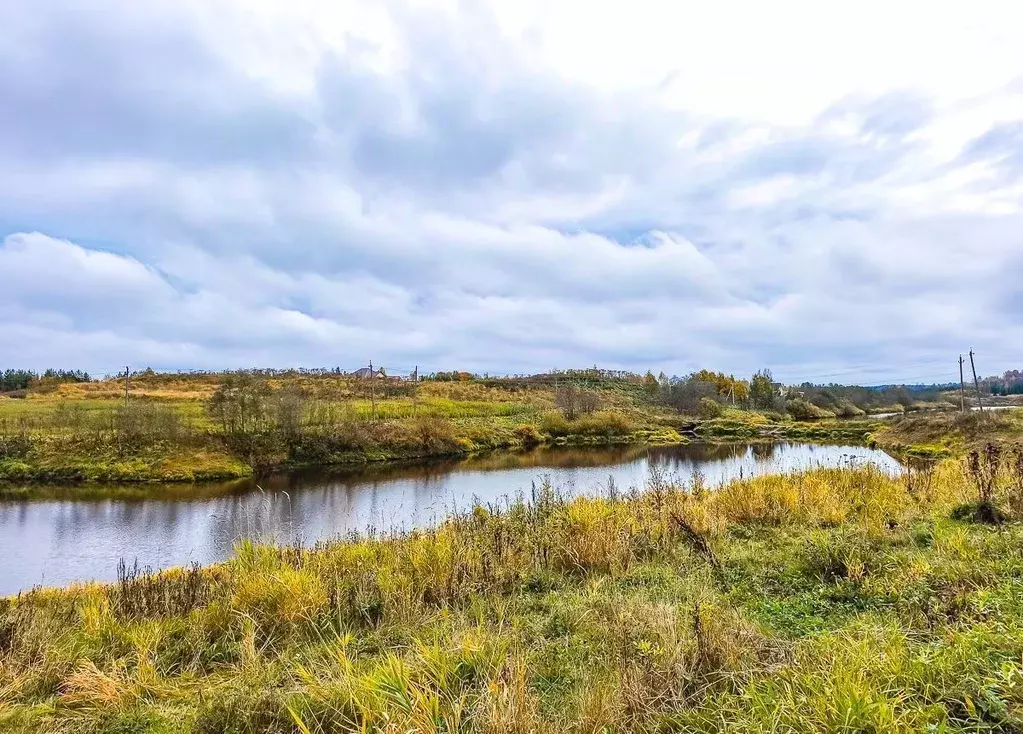 Участок в Ленинградская область, Тосненское городское поселение, ... - Фото 1