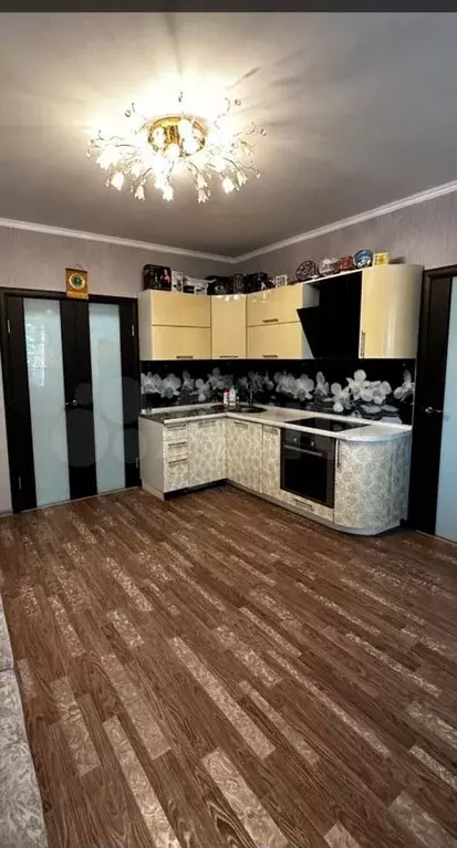 2-к. квартира, 60 м, 2/5 эт. - Фото 1