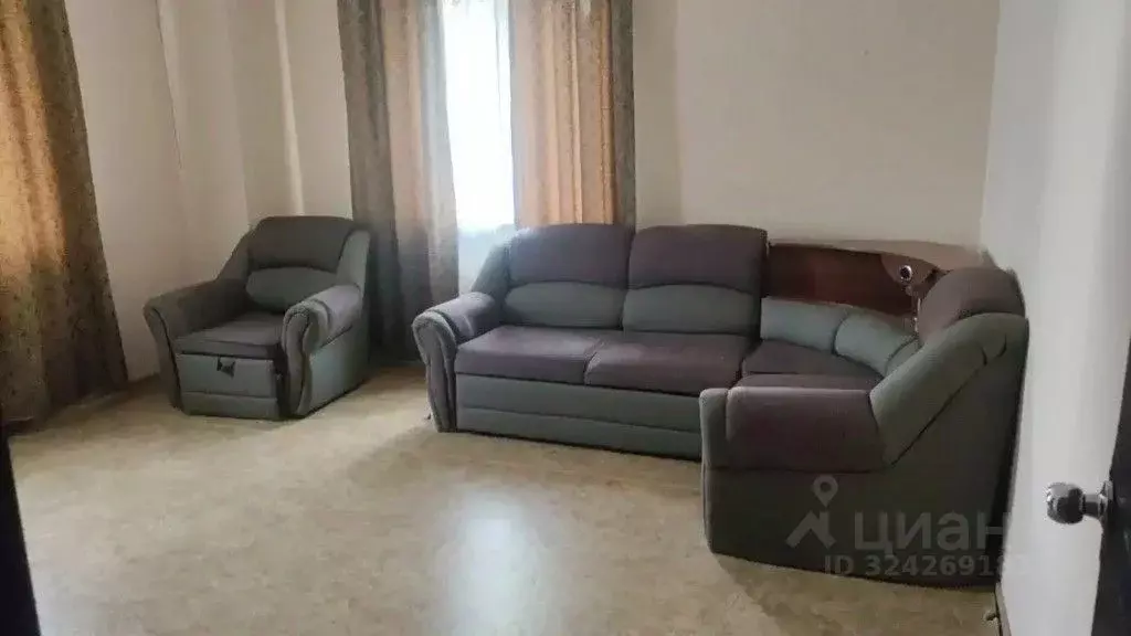 1-к кв. Тюменская область, Тобольск 15-й мкр, 30 (61.0 м) - Фото 1