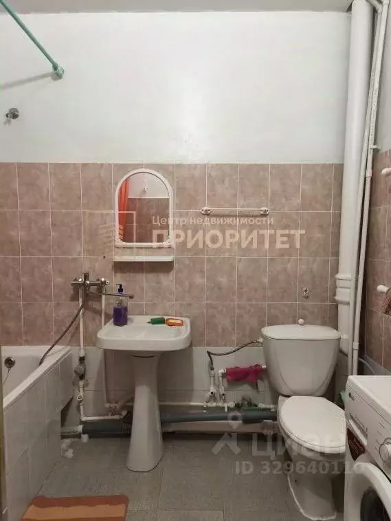 2-к кв. Саха (Якутия), Якутск ул. Федора Попова, 17/2 (61.6 м) - Фото 2