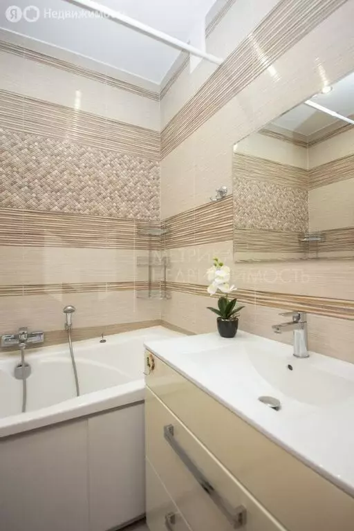 2-комнатная квартира: Тюмень, Широтная улица, 158 (60.3 м) - Фото 1