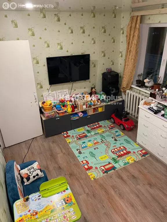 3-комнатная квартира: Невьянск, улица Ленина, 11 (62.2 м) - Фото 1