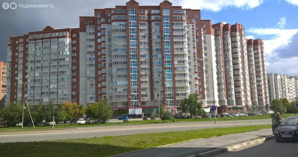 2-комнатная квартира: Тюмень, улица 50 лет ВЛКСМ, 13к1 (71.5 м) - Фото 2