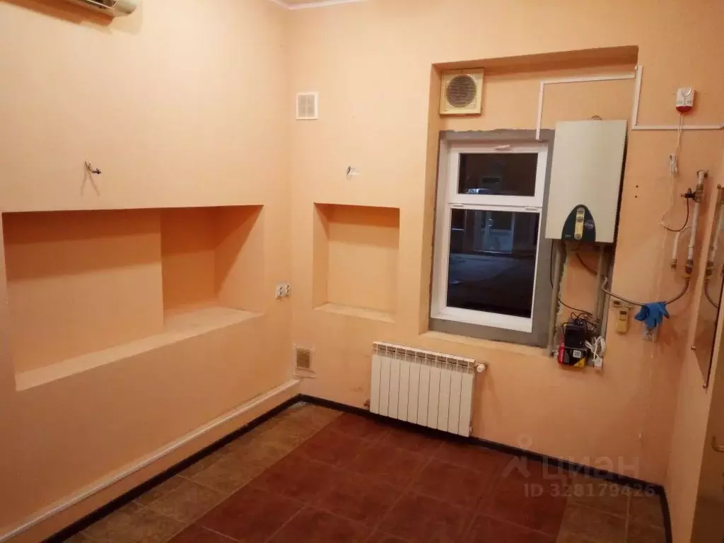 Помещение свободного назначения в Крым, Керчь ул. Советская, 15 (70 м) - Фото 1