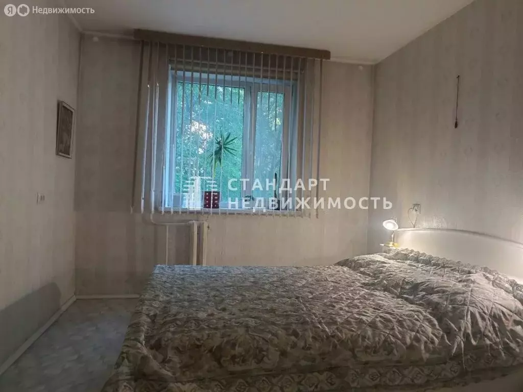 3-комнатная квартира: Тюмень, улица Пермякова, 21 (65 м) - Фото 0