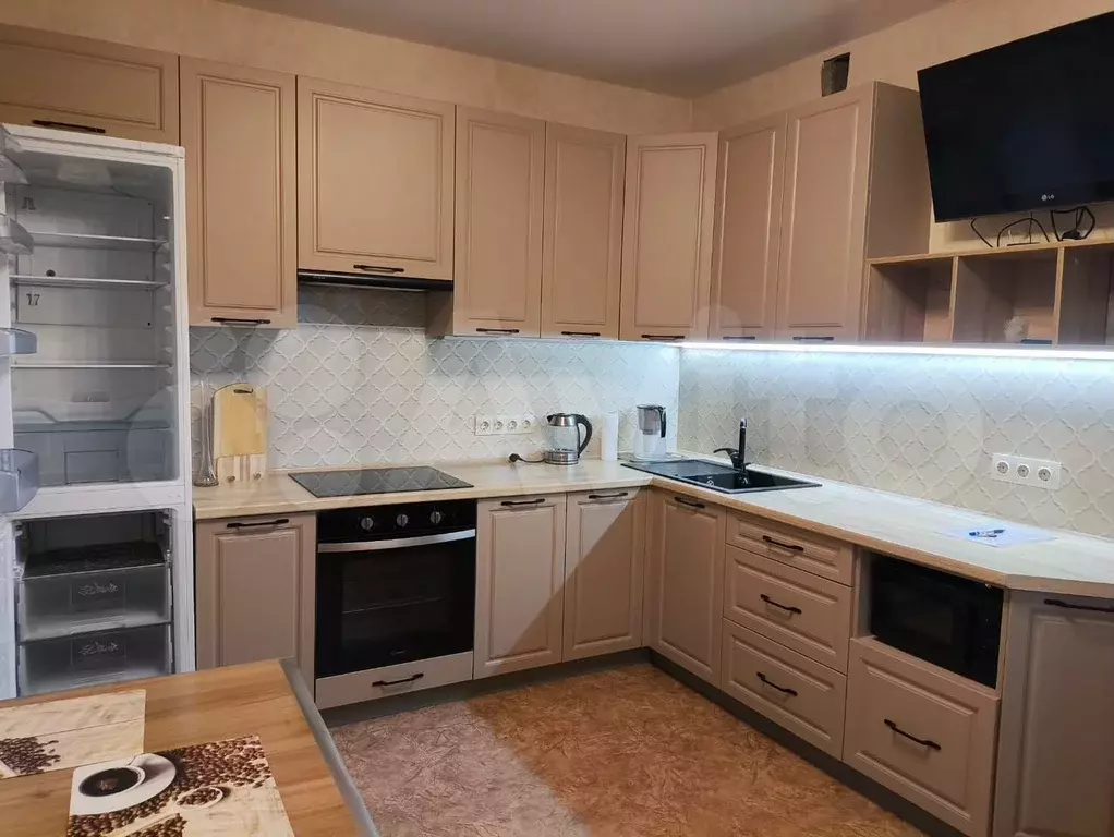 1-к. квартира, 41 м, 8/17 эт. - Фото 0