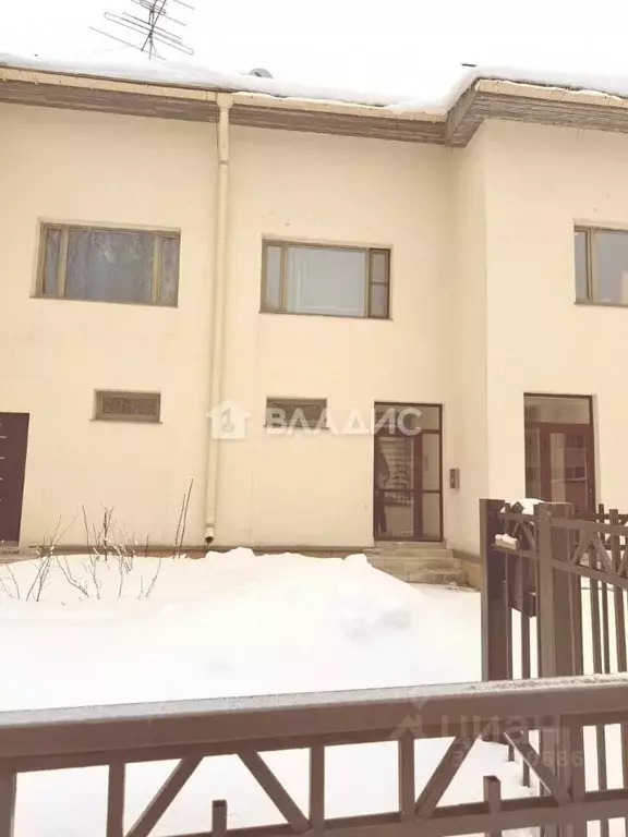 Таунхаус в Карелия, Кондопожский район, Петровское с/пос, пос. ... - Фото 2